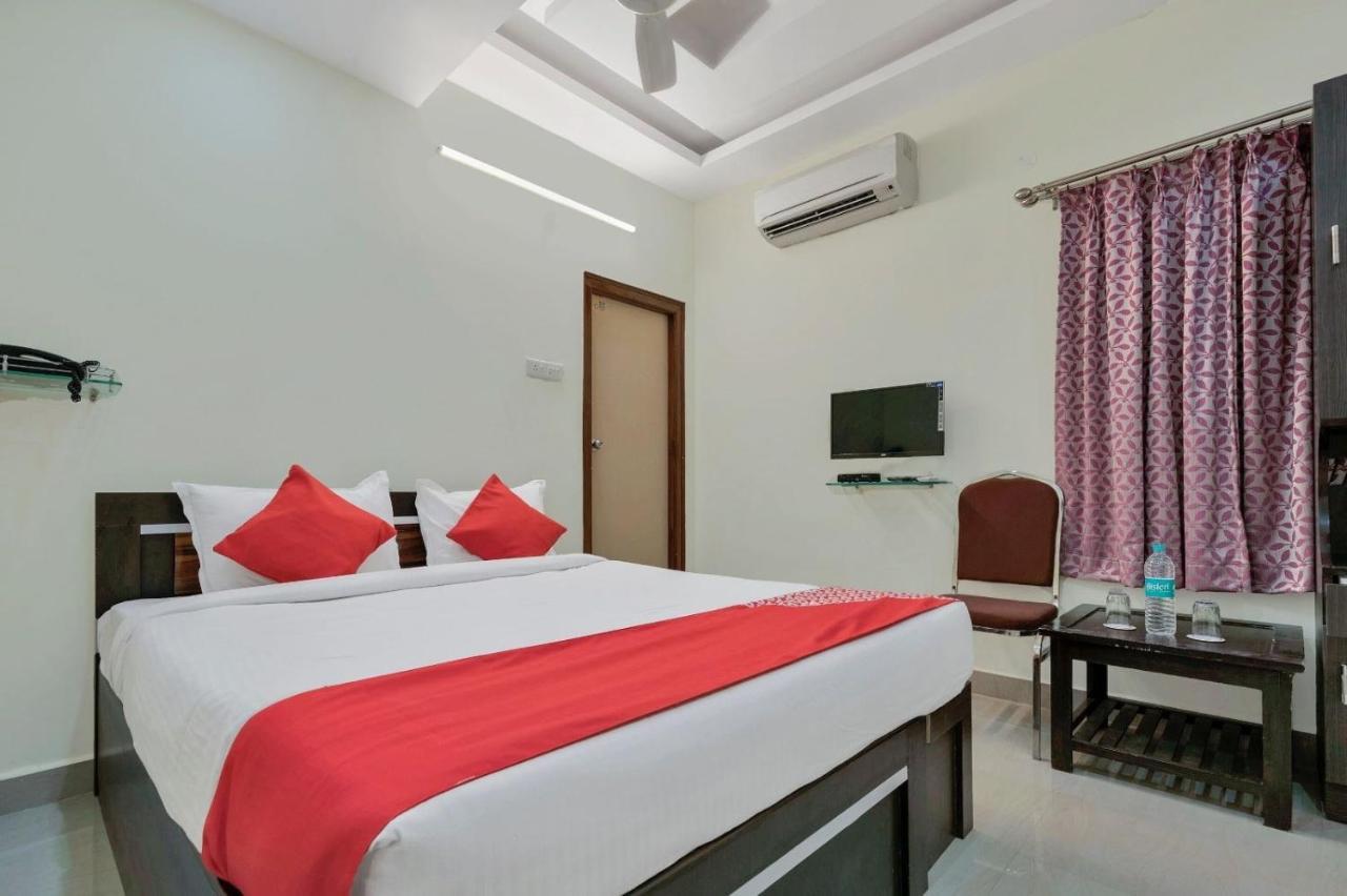 Collection O Gravity Hotel Hyderabad Ngoại thất bức ảnh